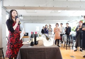 翻訳家・鴻巣友季子さんと過ごす魅惑の「文学的」ワイン会